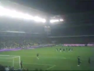 YouTube - The joy of the DJ ercik  getting its stadium is wonderful