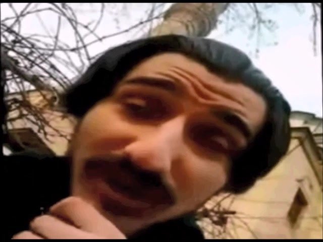 cami önünde muhlis